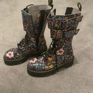 Dr. Martens floral wanderlust boot . Rare